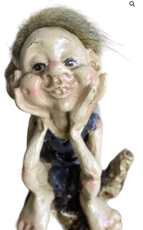 Troll Relaxing
